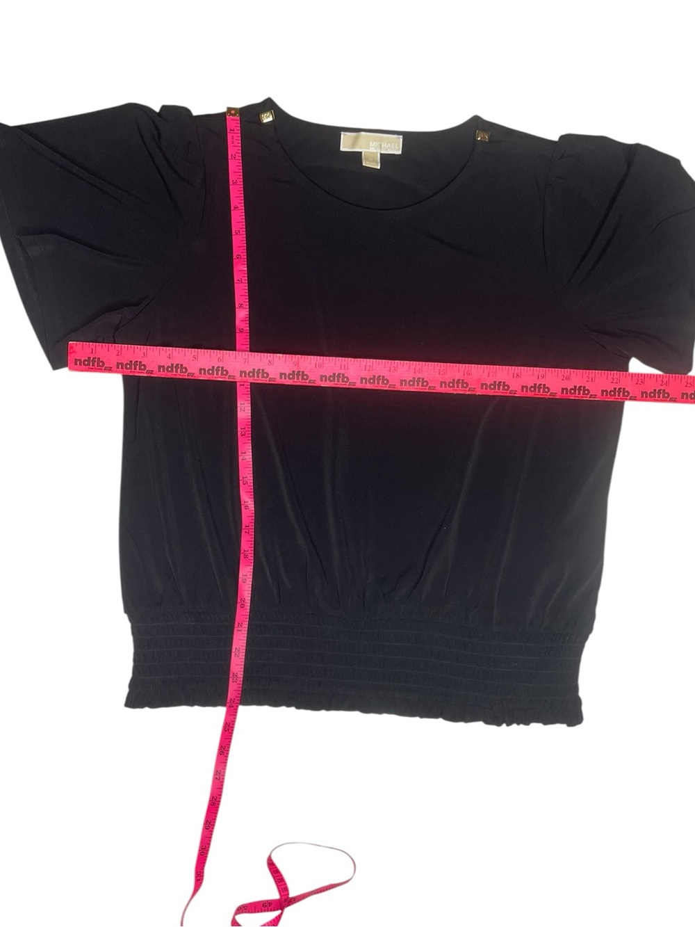 Michael Michael Kors 1X Black Smocked Hem Blouson Top Gold Logo Shoulder Detail - Picture 8 of 10